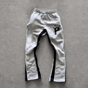 Pantalon évasé streetwear décontracté de haute qualité avec impression en relief, logo personnalisé, extensible, en molleton de coton vintage, écologique, pour homme - Product Image 2