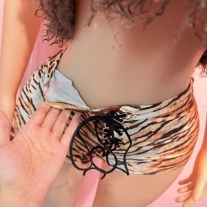 ชุดเซต2ชิ้นผ้ากำมะหยี่ขนยาวสำหรับผู้หญิง, เสื้อแขนกุด + กางเกงขาสั้นพิมพ์ลายเสือดาว2025 - Product Image 5