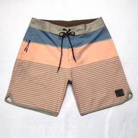 Short de plage imperméable pour le surf Maillot de bain pour homme à séchage rapide avec poche zippée Short de bain motif océan avec doublure en maille