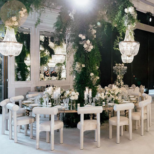 Nouveau design Chaises de mariage modernes empilables Star Hotel Chaises en peluche pour événements de mariage en blanc crème - Product Image 4