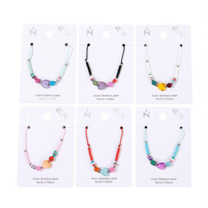 Bracciale con perline a forma di cuore colorato, in acciaio inossidabile, fatto a mano, set di 12 pezzi. - Product Image 2