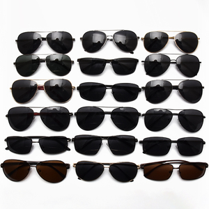 <span class=keywords><strong>De</strong></span> descuento al por mayor <span class=keywords><strong>gafas</strong></span> <span class=keywords><strong>de</strong></span> <span class=keywords><strong>sol</strong></span> polarizadas <span class=keywords><strong>de</strong></span> diseñador <span class=keywords><strong>de</strong></span> moda <span class=keywords><strong>de</strong></span> uv400 <span class=keywords><strong>gafas</strong></span> <span class=keywords><strong>de</strong></span> <span class=keywords><strong>sol</strong></span> - Product Image 2