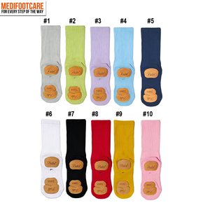 MediFootCare Calcetines de Danza para Mujer, Calcetines Antideslizantes con Agarre para Ballet, Danza Moderna y Clásica, Yoga y Entrenamiento en Interiores - Product Image 2