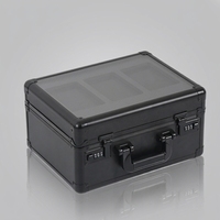 Boîte de rangement pour cartes sportives gradées en aluminium personnalisée pour cartes gradées P-S-A BGM avec couvercle en acrylique 3 rangées avec surface en fibre de carbone