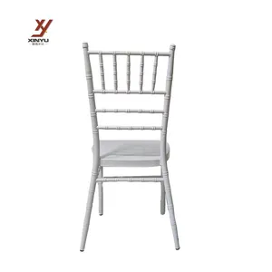 Chaise de salle à manger bon marché en gros Mobilier événementiel avec coussin Chaise Tiffany Chiavari en métal de luxe blanc de qualité supérieure pour mariage