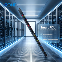 PDU intelligent à montage en rack avec surveillance énergétique haute précision, 48 prises C39 C15 et interrupteur de temporisation de sortie