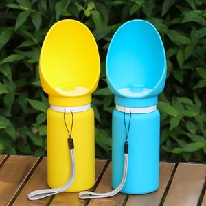 Sangle de transport anti-déversement en silicone jaune pour bouteille d'eau pour animaux de compagnie, idéale pour le camping en extérieur - Product Image 2