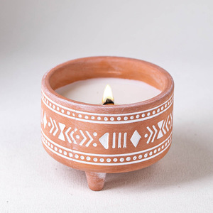 Pot à bougie en <span class=keywords><strong>terre</strong></span> <span class=keywords><strong>cuite</strong></span> rouge peinture <span class=keywords><strong>blanche</strong></span> vintage avec trois pieds - Product Image 2