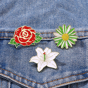 Spilla artigianale in lega personalizzata in metallo con spilla creativa rosa giglio margherita fiore serie a goccia d'olio spilla spinosa per cavallo distintivo - Product Image 3
