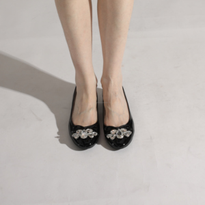 <span class=keywords><strong>Ballerines</strong></span> en PU verni pour femmes, avec nœud en strass, confortables, à enfiler, chaussures habillées, vente en gros, OEM ODM - Product Image 4