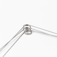 Ressort de torsion à double bobine de taille personnalisée avec acier inoxydable 304 et direction hélicoïdale gauche pour renforçateur de poignée