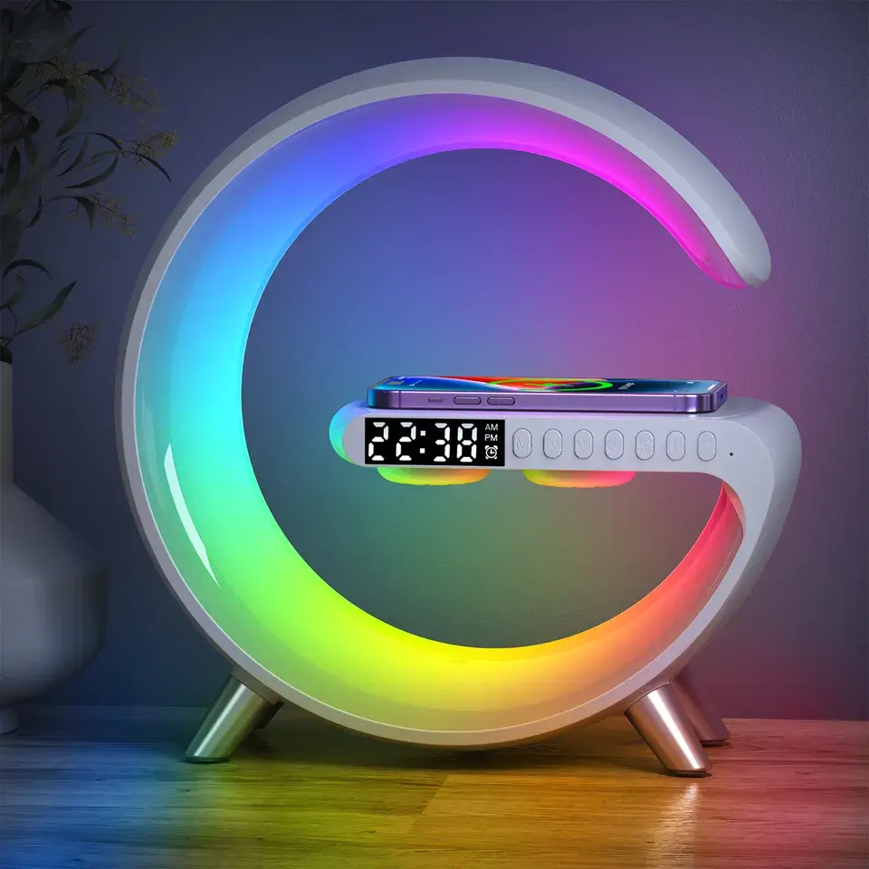 Caricabatterie Wireless multifunzione 15W 9 in 1 dock di ricarica rapida per telefono con altoparlante sveglia App Control Desk RGB Night Lamp