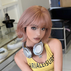 วิกผมสังเคราะห์แบบไม่ใช้เชือกผูก ทำด้วยเครื่องจักร สไตล์เกาหลีใหม่ ยี่ห้อ Ainizi ขนาด 29 ซม. <span class=keywords><strong>ทรง</strong></span><span class=keywords><strong>สั้น</strong></span>มี<span class=keywords><strong>หน้าม้า</strong></span> สีส้มชมพู แฟชั่นสำหรับผู้หญิง - Product Image 3