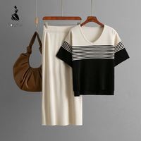 Ensemble assorti décontracté en tricot polyvalent pour femmes YZ, haut à manches courtes à col en V rayé et jupe midi