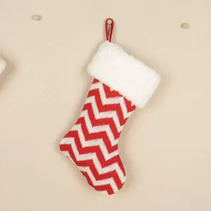 Chaussettes de Noël personnalisées brodées au point de croix, chaussettes de Noël rayées vintage européennes de luxe pour la décoration de la maison et des fêtes - Product Image 4