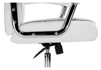 Chaise de bureau blanche à dossier haut : siège rembourré et base chromée, réglable pour la maison et le poste de travail exécutif