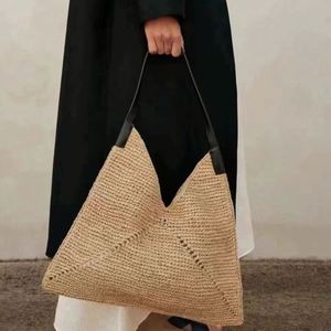 High Quality Women <b>Raffia</b> Straw Bag Large Capacity Single Shoulder Woven Holiday Beach Bag - Product Image 2