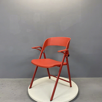 Jardin moderne et écologique extérieur en métal simple chaise pliante en plastique chaise pliante événement de fête de mariage