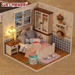 IIECREATE Mini Modelo <span class=keywords><strong>de</strong></span> Madera para <span class=keywords><strong>Casa</strong></span> <span class=keywords><strong>de</strong></span> <span class=keywords><strong>Muñecas</strong></span>, Excelente Decoración para Dormitorio con Luz Cálida, Regalo Perfecto - Product Image 2