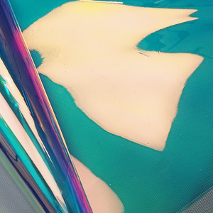 Échantillons Gratuits – Cuir Synthétique PVC Holographique Laser Métallisé Extensible et Imperméable Argenté pour Sacs, Vêtements et Ballons de Football - Product Image 4