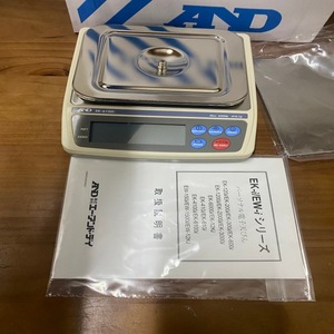 เครื่องชั่งน้ำหนักดิจิตอล EK-6100i ความแม่นยำ 0.1 กรัม รับน้ำหนักได้ 600 กรัม สำหรับห้องปฏิบัติการ - Product Image 1