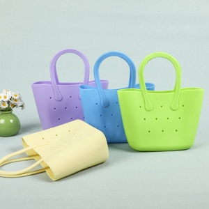 Sac de plage léger et coloré en EVA pour enfants, à porter à la main ou en bandoulière, avec fermeture éclair, doublure en PVC, lavable, idéal pour les promenades printanières et estivales - Product Image 3