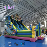 Château gonflable commercial en PVC 4*8*7m avec double piste de saut pour enfants, idéal pour les jeux en plein air, en promotion