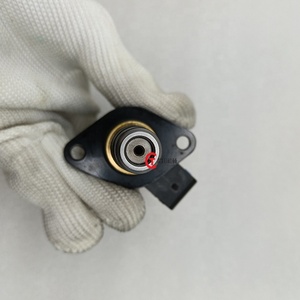 วาล์วโซลินอยด์รถขุด KWE5K-31/G24YB50 SK200-8 วาล์วโซลินอยด์ YN35V00051F1 - Product Image 2