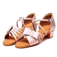 Nouvelles chaussures de danse latine pour enfants, chaussures de danse d'intérieur pour filles, chaussures de danse blanches à semelle souple Qiaqia