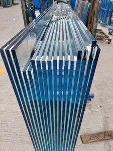 لوح زجاجي صناعي مقوى بهيكل صلب بسماكات 3 مم، 4 مم، 5 مم، 6 مم، 8 مم، 10 مم، 12 مم، 15 مم للمتر المربع - Product Image 2