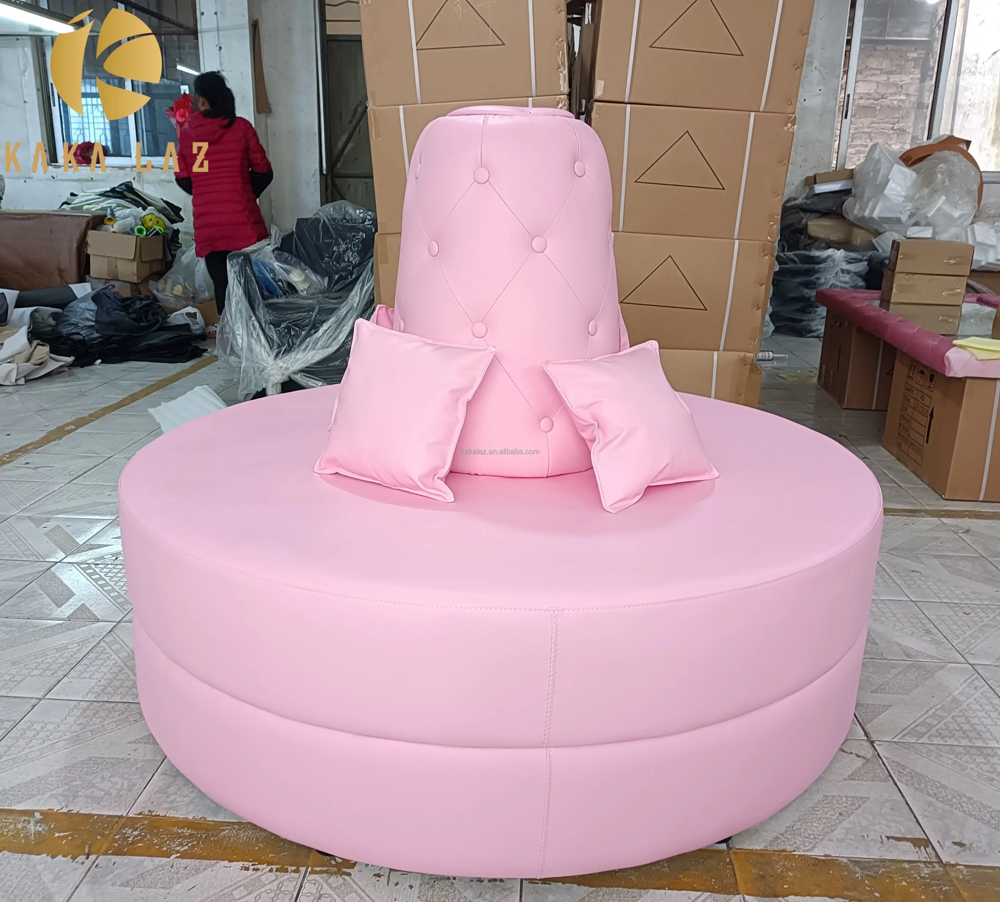 เก้าอี้โซฟาหนังสีชมพูทันสมัยสำหรับร้านเสริมสวยเฟอร์นิเจอร์โซฟาหนัง