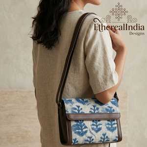 Bolso bandolera estilo boho hecho a mano con estampado de bloques, forro de algodón y piel sintética vegana pequeña. - Product Image 2