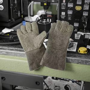 Gants anti-brûlure résistants à la chaleur 500 degrés en feutre vert fibre de carbone avec fonction ignifuge, personnalisables directement de l'usine - Product Image 1