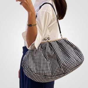 Bolso de Mano Tipo Clutch con Pliegues y Cierre de Broche, Diseño <span class=keywords><strong>Vichy</strong></span>, Gran Capacidad, para Llevar Bajo el Brazo o al Hombro, Correa Desmontable, OEM, ODM, Venta al Por Mayor - Product Image 2