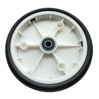 Roue en polyuréthane OEM de 5.5 pouces couleur et jante personnalisées pour l'extérieur chariot chaise longue chaise pour hôtels