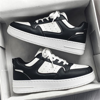Nouvelles chaussures blanches respirantes pour étudiants masculins, chaussures de sport à semelle épaisse, chaussures décontractées basses à semelle épaisse, chaussures rehaussantes à plateforme.