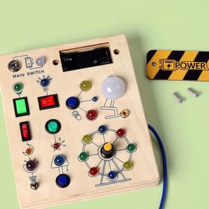 Tablero de Actividades Montessori con Luces LED |   Juguete Educativo para Niños |   Artesanía en Madera Segura y Duradera - Product Image 4