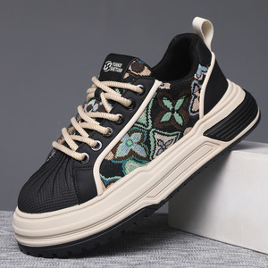 2026 new trendy sports shoes with retro prints and embroidery, casual shoes suitable <b>for</b> all occasions, comfortable men's platfo - Product Image 3