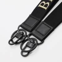 Lanière courte personnalisée avec logo brodé et mousqueton pivotant – Accessoire de mode urbaine, cadeau promotionnel pour événements, sangle de téléphone