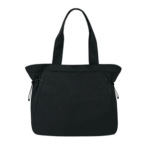Nuova borsa sportiva leggera alla <span class=keywords><strong>moda</strong></span> riutilizzabile borsa da esterno con Logo personalizzato impermeabile Casual in Nylon Tote Bag Unisex - Product Image 5