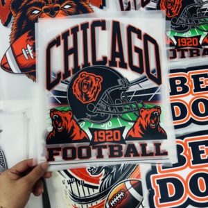 Custom <span class=keywords><strong>Chicago</strong></span> Football BEARS Dtf Transfer Plasticsol Diseño de transferencia de calor logo Vinilo Se puede usar Transferencia de hierro para ropa - Product Image 2