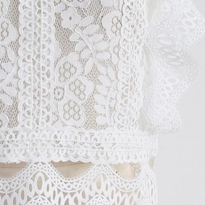 Blusa de mujer personalizada nueva moda cuello alto sin mangas ganchillo encaje Top blanco - Product Image 4