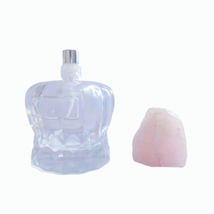 Flacon de parfum en verre mignon et dodu avec couvercle en quartz rose - Product Image 2