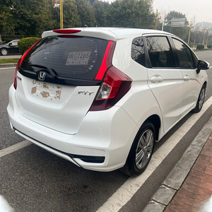 Honda Fit GAC 2018 1.5L CVT, Berlina Confortevole, Interni Chiari, Pneumatici R15, Trazione Anteriore, Basso Chilometraggio, Auto Usata, Honda Jazz - Product Image 4
