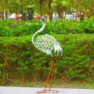 2 Pièces Statues de Grue à Fleurs en Métal Support de Hérons Verts Décorations de Jardin Colorées pour l'Extérieur Matériaux Durables pour l'Accent Mural - Product Image 4