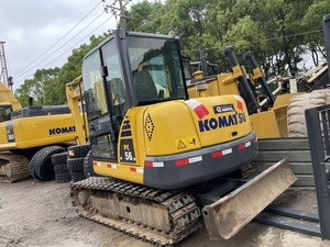 Excavatrice Komatsu PC56 d'occasion modèle 2018 en bon état avec pouce hydraulique PLC et moteur - Product Image 3