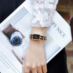 Reloj Rectangular de Oro Rosa para Mujer, Brazalete de Cadena con Múltiples Eslabones, Elegante Reloj de Pulsera de Cuarzo - Product Image 3