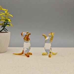 Tiny Glass World - Ensemble de 2 figurines de chat en verre soufflé de Murano, décoration de bureau minimaliste, légère et moderne, forme irrégulière, plaqué or - Product Image 2