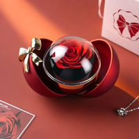 Ewige Rose Schmuckbox - Handgefertigte Konservierte Blume in Roter Kugel mit Acrylkuppel - Valentinstag-, Abschluss- und Neujahrsgeschenk