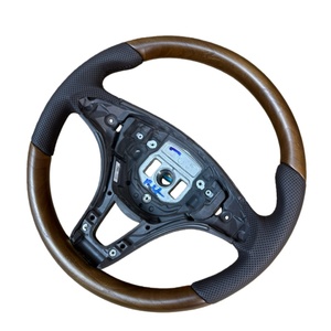 Volante de Madera de Melocotón para Mercedes Benz E300gls, Personalizable para una Apariencia de Alta Gama - Product Image 3